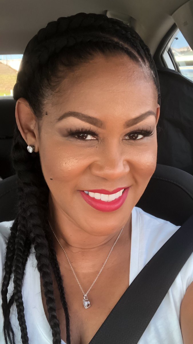 MC_4The_HOB's tweet photo. Stuck in Interstate traffic on Friday while on my way to learn myself something. Ha! Have no fear today. Behind every ungodly fear is a lie! ...Happy Sunday! #JesusIsTruth #FillYourself https://t.co/BYRPRTndFy