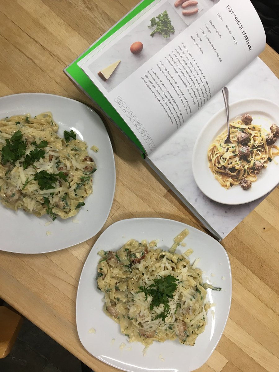 Zozabella92's tweet photo. @jamieoliver Awsome recipe &amp; so quick &amp; easy. Why haven’t I tried these before? Which recipe to try next? Any recommendations? #yummyfood #sausagecarbonara https://t.co/SDz8itbese