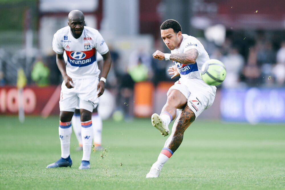 Memphis's tweet photo. 5 goals , 3 points , job done! All glory to god. 👉🏽🙎🏽‍♂👈🏽 https://t.co/PLn7hIiK2q