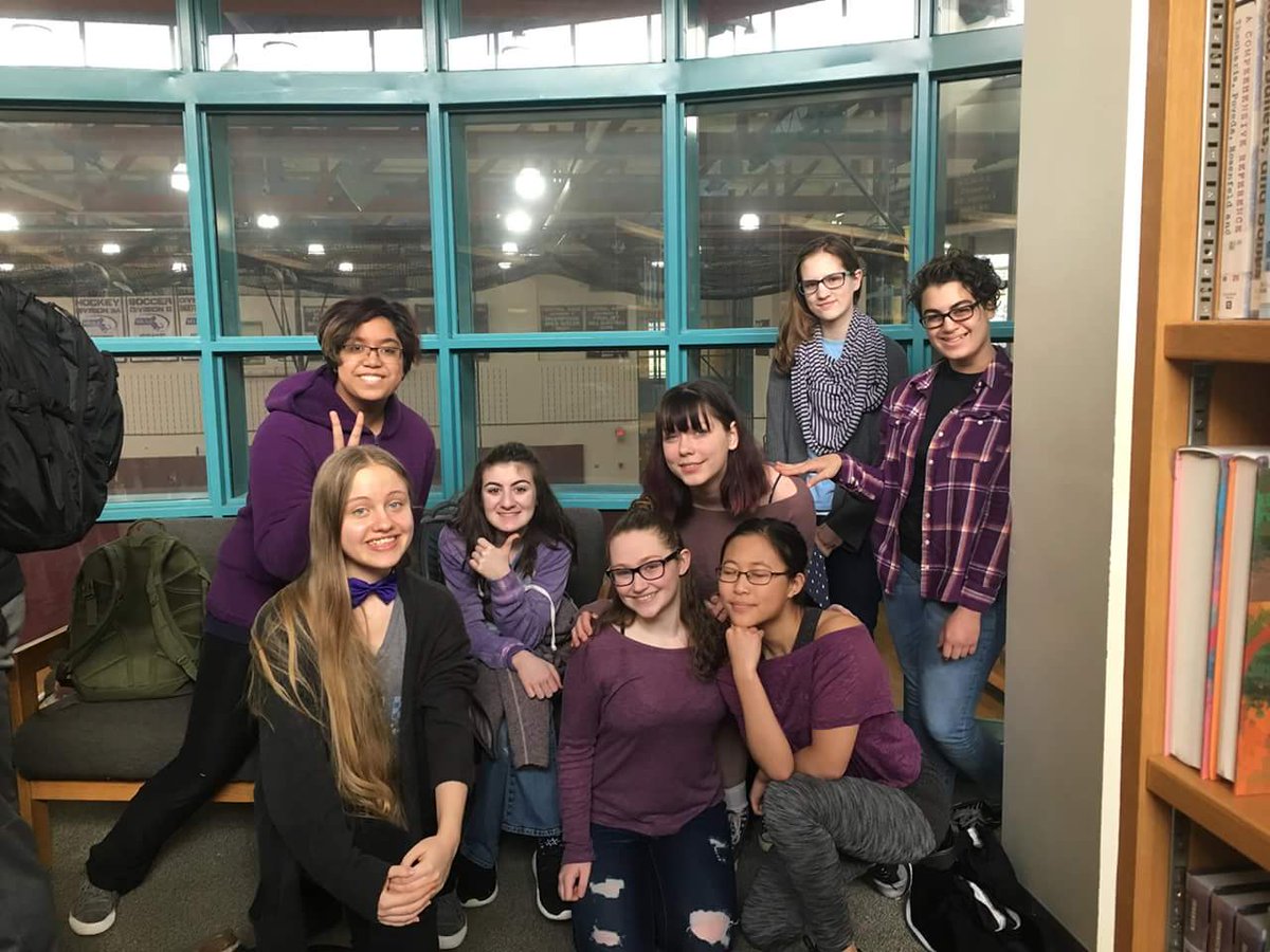 gdplayers's tweet photo. Freshmen, Sophomore, and Junior spirit photos. #gdrsdchat #gdstrong #artsmatter https://t.co/xrabvyvZmx