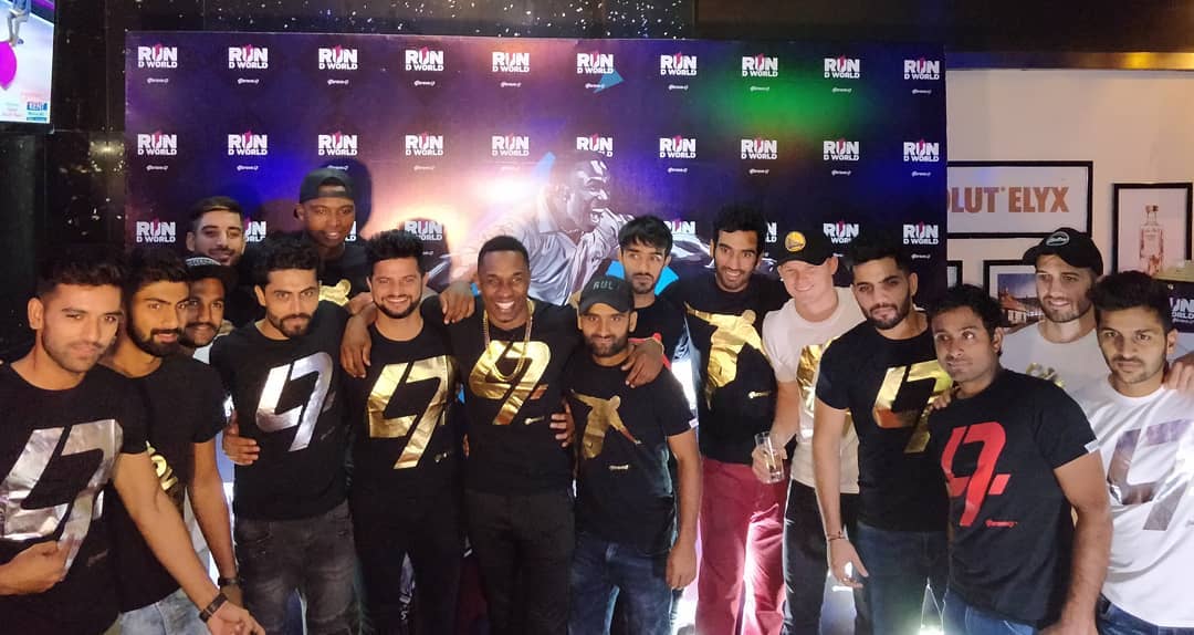 JadduFansClub's tweet photo. Ravindra Jadeja with Team CSK at the launch of DJ Bravo's next rocking song #RunDWorld  🤘🤘 https://t.co/LXCFoda2Uz