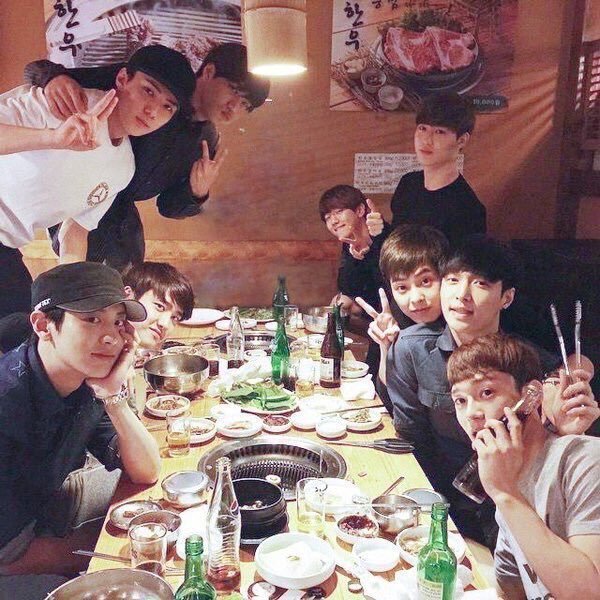 SofickaS's tweet photo. #6YearsWithEXO_L #6YearsWithEXO #6YearWithEXO #6YearsWithEXOot12 #6yearsofEXODebutStage #EXO #EXOL
Вчера не выложила ибо было грустно, а сегодня надо поздравить, все-таки 6 лет уже.. Я очень рада, что узнала о них, а благодаря им о Кпопе. Спасибо Вам За Все. Вас всегда 12 https://t.co/TxwVOkNBry