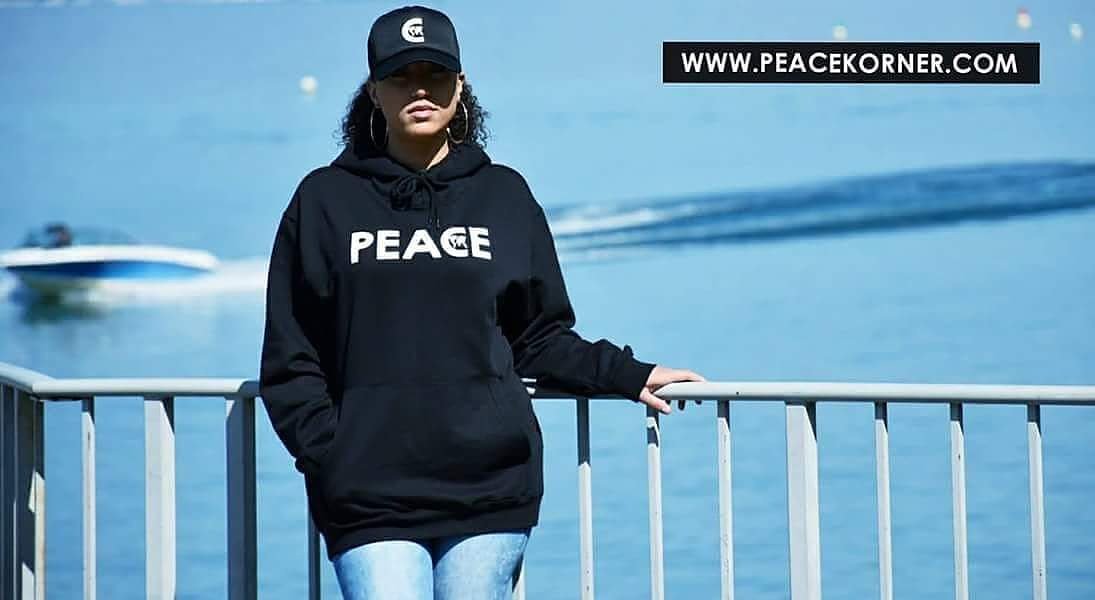 dsouleymane2009's tweet image. ▶peacekorner.com◀
🌍 worldwide delivery 🚨 &gt;&gt;@peacekorner&lt;&lt; .
.
.
.
.
.
.
#peacecode #peacekorner #fashion #worldwidemodels #WorldStarHipHop #today #America #powertrip #peace #brand #cloths #hoodies #caps #spring #springst #Clothing #brand