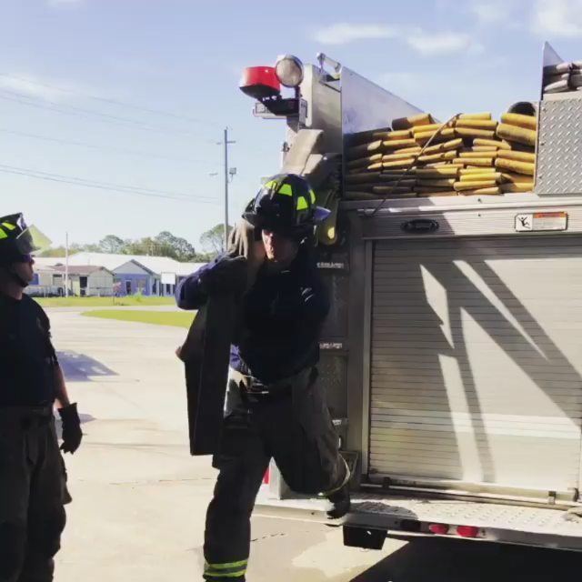 navrcos's tweet image. @kaylaleewade -  Just keep training.. training.. training 🎶 #obsticaltraining #smfd #firefighter #sundayfunday #thinredline.
.
 ___💥Want to be featured? 💥_____
Use #chiefmiller

CHIEFMILLERAPPAREL.COM . ----------- 🔴CHECK OUT!🔴
Facebook- chiefmil… ift.tt/2GIDCcO