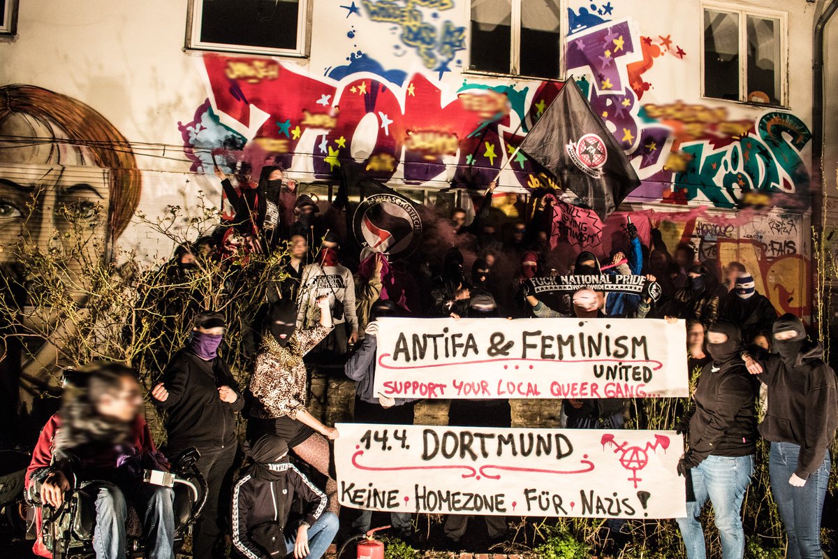 aboutfem's tweet photo. Köln fährt am 14.04.2018 nach Dortmund, um den Nazis zu zeigen, dass es dort kein Platz für sie gibt. Nicht in Dortmund und nirgendwo. Keine Homezone für Nazis! #do1404 

Folgt @dortmund1404 für aktuelle Infos. https://t.co/UosvBw5cE2