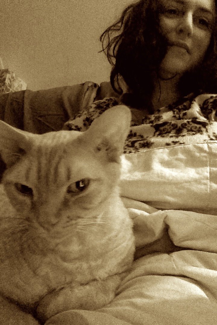 triciaWARDEN's tweet photo. I miss my ghost boy so much. it's been a few years and I miss you no less. #love #ghostboy #mrwigglebottom #imissyousomuch #beautifulboy https://t.co/aaTsYwGRHK
