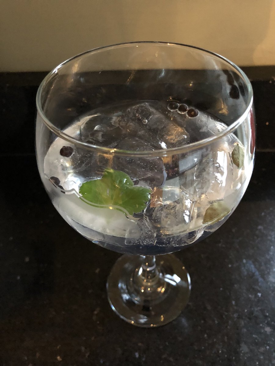 AIUsedMe's tweet photo. After making history, with @EmmaKinton There’s only one way to celebrate! #HullsFirstGin #WhatsInYours @gin_hull https://t.co/vtJSVfOI7x