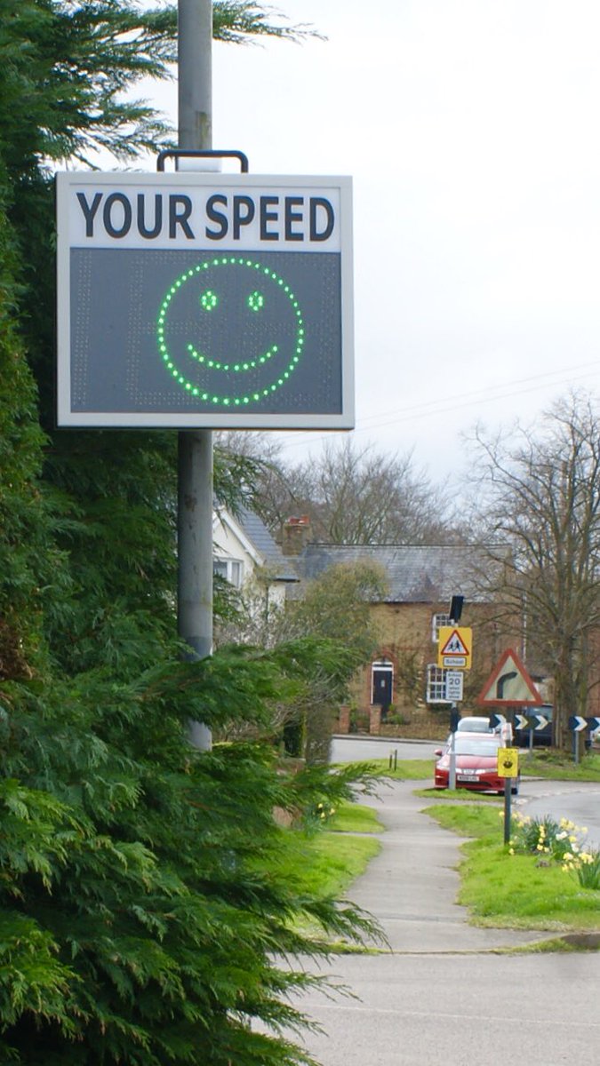 MorelockSigns's tweet photo. Great to meet the parish councillors yesterday to help install their new MSID Compact #speedfeedbacksign drivers were slowing down straight away π #speedindicatordevice #trafficcalming #slowdown https://t.co/tA2jU7oUjU