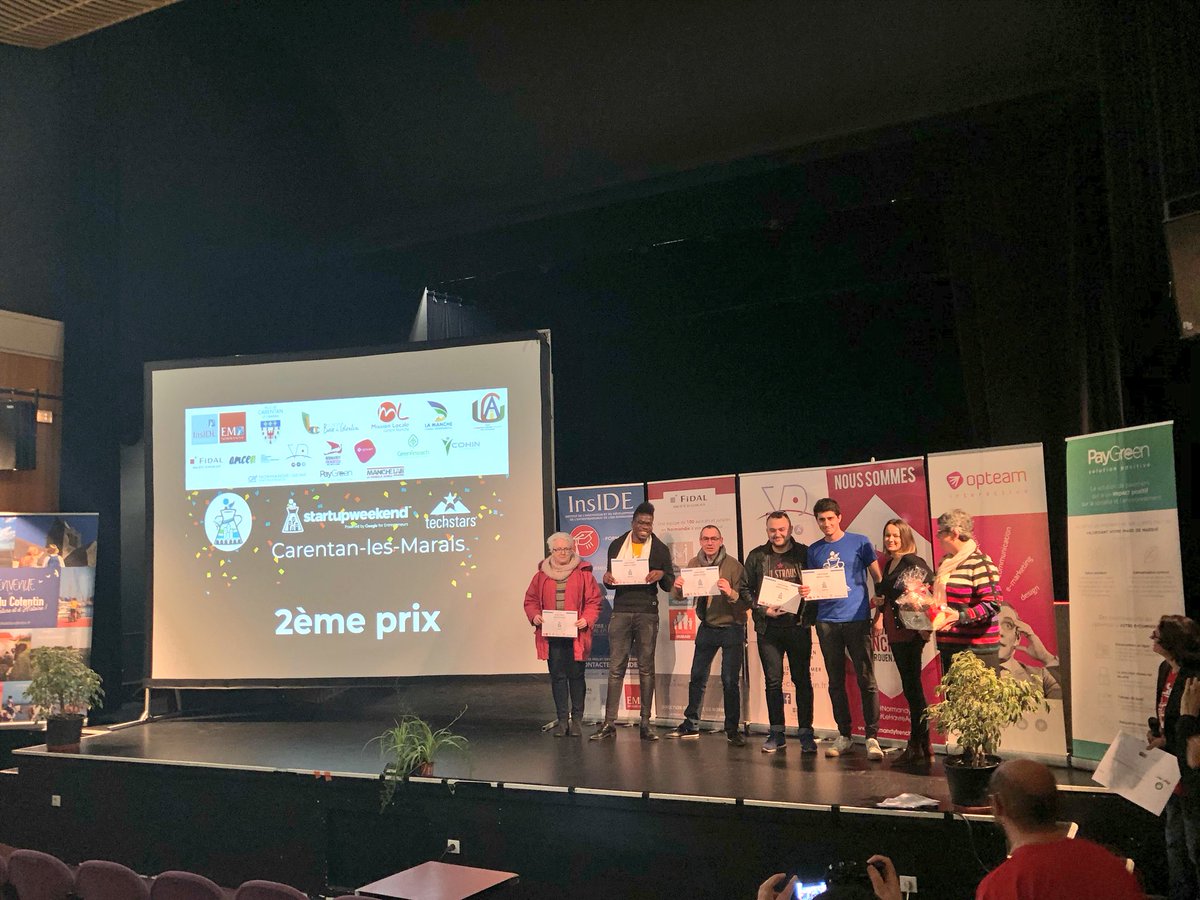 SWCarentan's tweet photo. Le deuxième prix est décerné à LOVEAT! Félicitation à vous pour tout le travail que vous avez fait !! 😀 #SWCarentan #StartupWeekend https://t.co/TQ2TlIJcPw