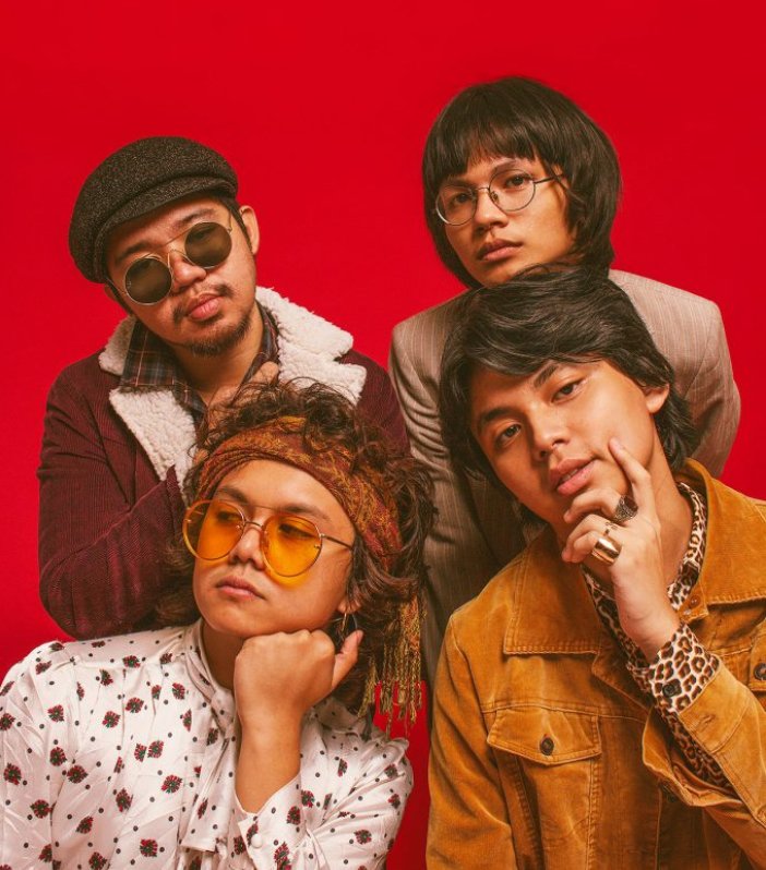 DayaniDominece's tweet photo. Some light and cool music on quiet Sunday night >>> "Hey Barbara by IV of Spades" 
https://t.co/3SRIDTzOpK
#coolkids #coolmusic #youngbutcoolmusicians #IVofSpades https://t.co/3uPtJObuO9