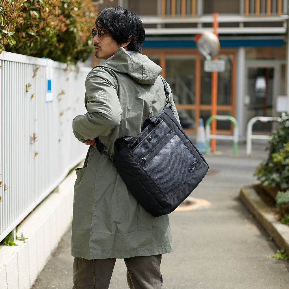 rebirth_project's tweet photo. 【通勤・通学にも!PCや書類もしっかり入る2wayのアップサイクルバッグ!】
飛行機の座席シートと、自動車のエアバッグをアップサイクルしたバッグ。ショルダーにもトートにもなる便利なバッグです!
https://t.co/tM8FoKqfgd
#ana #maspc #ショルダーバッグ #トートバッグ https://t.co/uACPlsTThd