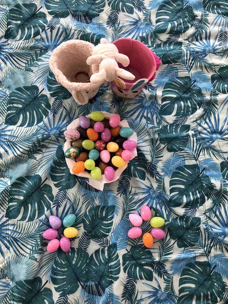AcarUmut's tweet photo. Happy and joyful #OrthodoxEaster to my wife and to all celebrating around the world. #OrthodoxHolyWeek #EasterSunday #EasterWeekend2018 https://t.co/uVQfz7ChAJ