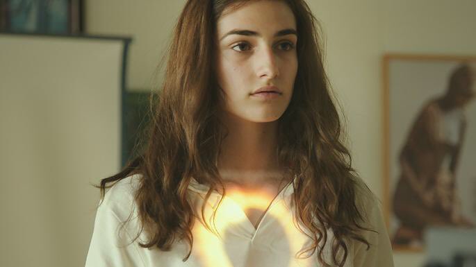 Sandra Escacena... 넷플 추천으로 베로니카(2017) 라는 공포영화를 봤는데 그만 사랑에 빠져버리고 말았던거야... 연기도 정말 좋고 페이스 자체가 관심을...