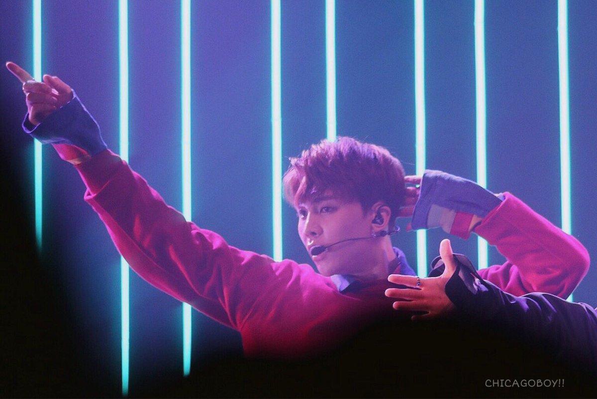 chicago9529's tweet photo. 180406
#NCT #NCT127 #쟈니 #JOHNNY https://t.co/mEzlFkGEhK