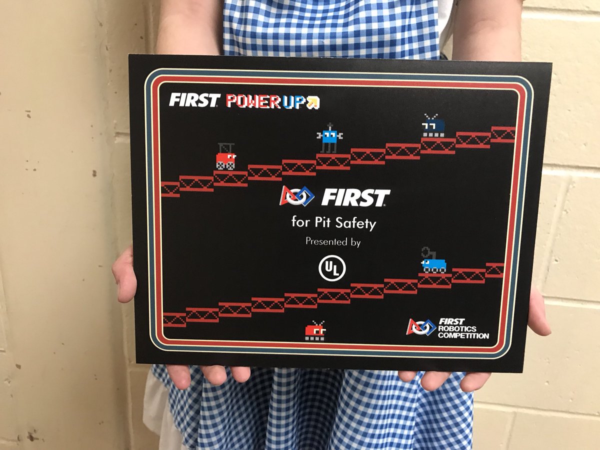 frc1922's tweet image. We won an award for pit safety ft. Our amazing safety captain. #omgrobots #safety #firstrobots #firstpowerup @FIRSTweets @FRCTeams @JSRHS_PLTW @jsrhs03281