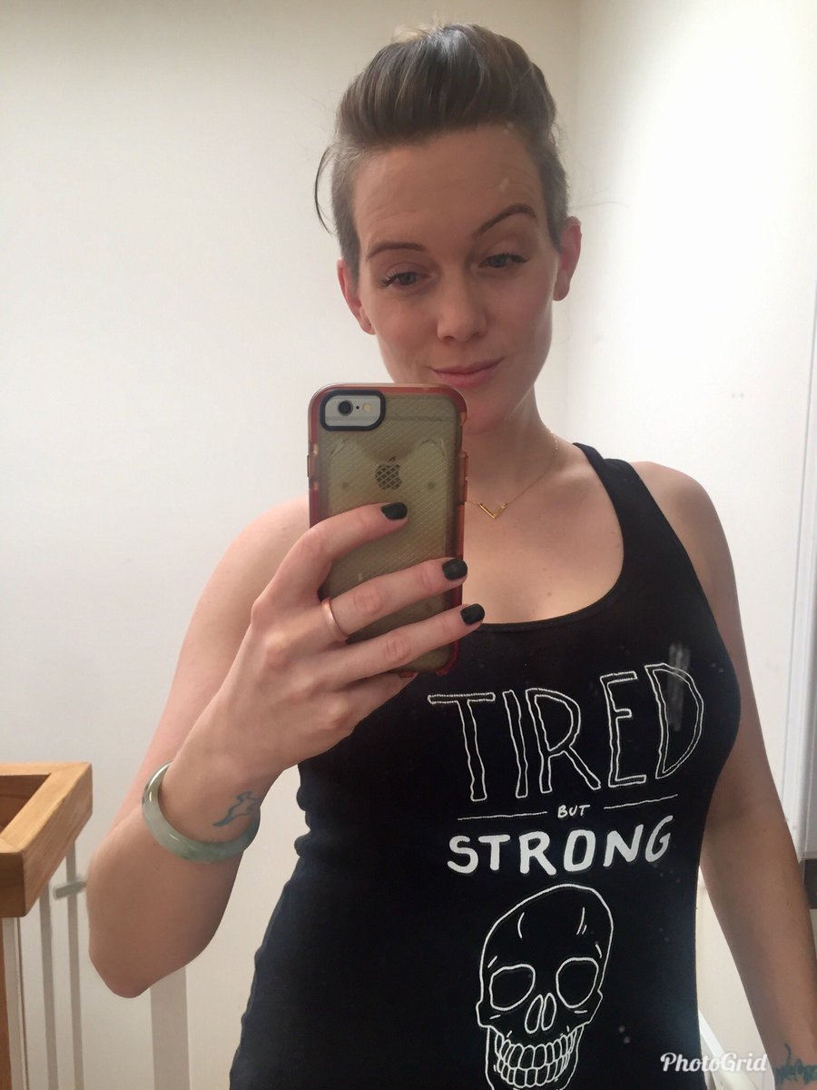 Dawsonase's tweet photo. Thanks @dasharez0ne this is the best thing I’ve ever bought online #TiredButStrong https://t.co/SgF9qMJ1u7