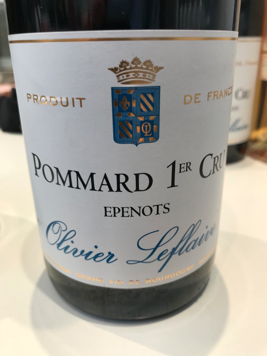 PierreLiger's tweet photo. Merci à tous les vignerons de France pour leur travail de qualité. Un immense bravo à @OlivierLeflaive pour sa contribution à la création de crus qui sont ciselés comme de la dentelle, colorés comme une oeuvre de Miro et variés comme l'est la #Bourgogne #cotesdebeaune https://t.co/YAJo6VRyTq