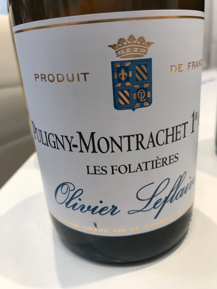 PierreLiger's tweet photo. Merci à tous les vignerons de France pour leur travail de qualité. Un immense bravo à @OlivierLeflaive pour sa contribution à la création de crus qui sont ciselés comme de la dentelle, colorés comme une oeuvre de Miro et variés comme l'est la #Bourgogne #cotesdebeaune https://t.co/YAJo6VRyTq