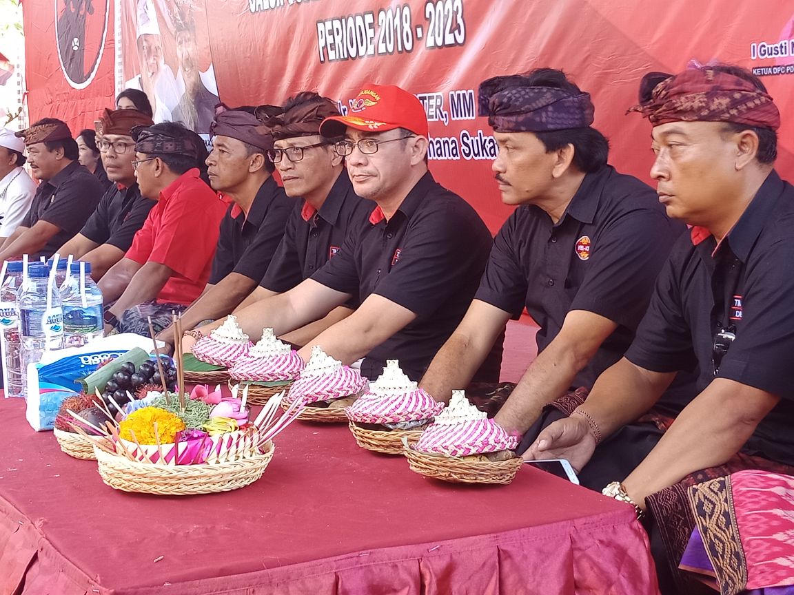 SemetonNgrAdhiA's tweet photo. peguyangan kaja #kosteracemenang #pilgubbali2018 #salamsatujalur #semetonngurahadhiardhana #KosterCokAce #KBSAce https://t.co/F3kDGoMCPN
