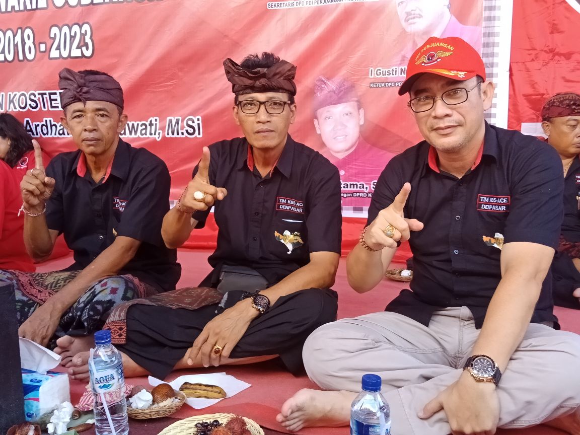 SemetonNgrAdhiA's tweet photo. peguyangan kaja #kosteracemenang #pilgubbali2018 #salamsatujalur #semetonngurahadhiardhana #KosterCokAce #KBSAce https://t.co/F3kDGoMCPN