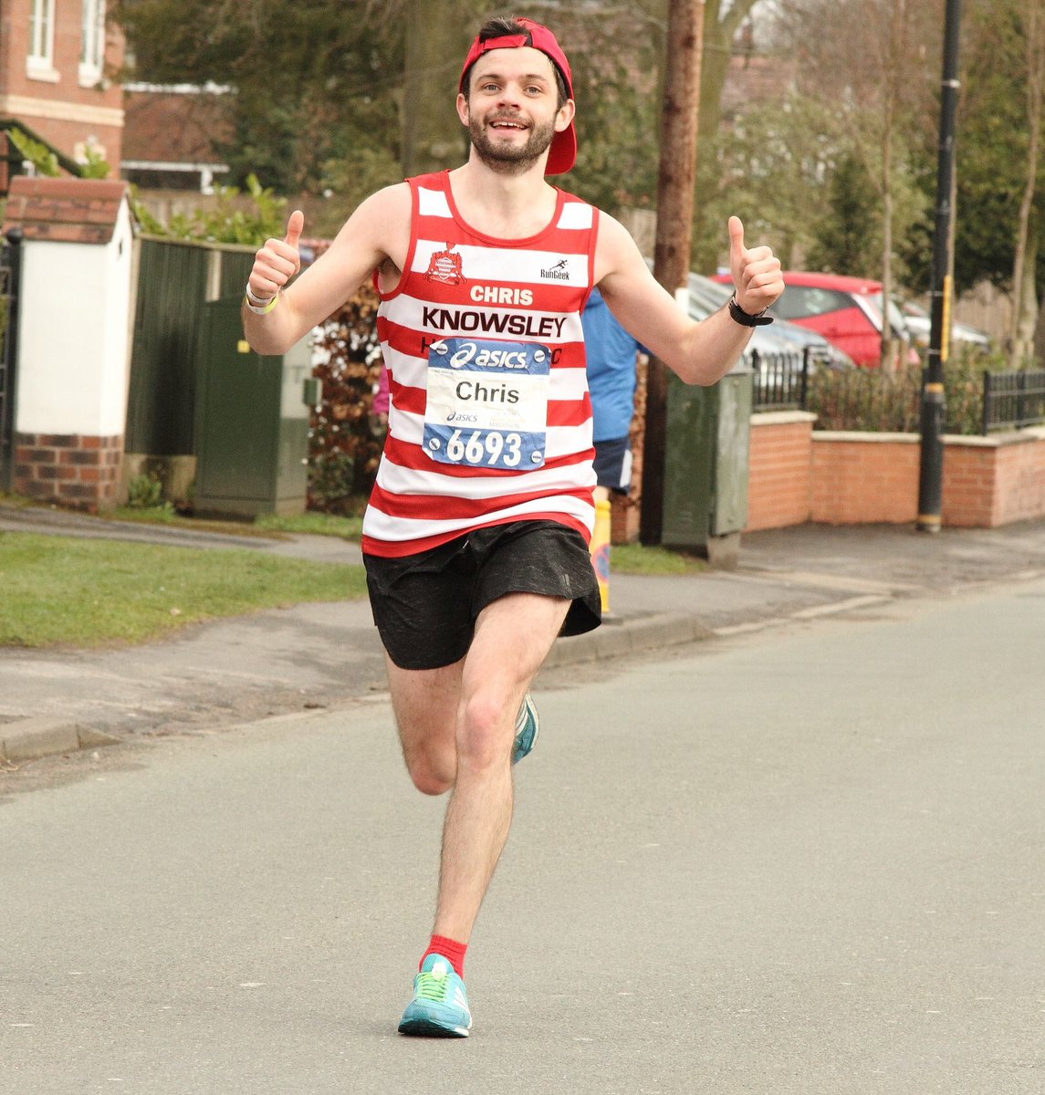 KnowsleyHarrier's tweet photo. A special mention for Chris Pownell who came in 12th overall @Marathon_Mcr with a time of 2:32:59; a new PB and smashing his own club record by 5 minutes. A tremendous and well deserved performance, congratulations Chris!! https://t.co/nZOsdjR05u