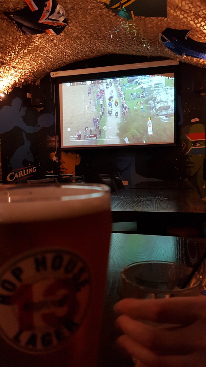 On a weekend away in Edinburgh and the guys at <a href="/GlobeEdinburgh/">Globe Bar Edinburgh</a> were super nice to put @Paris_Roubaix on the big screen for us. Cheers guys!