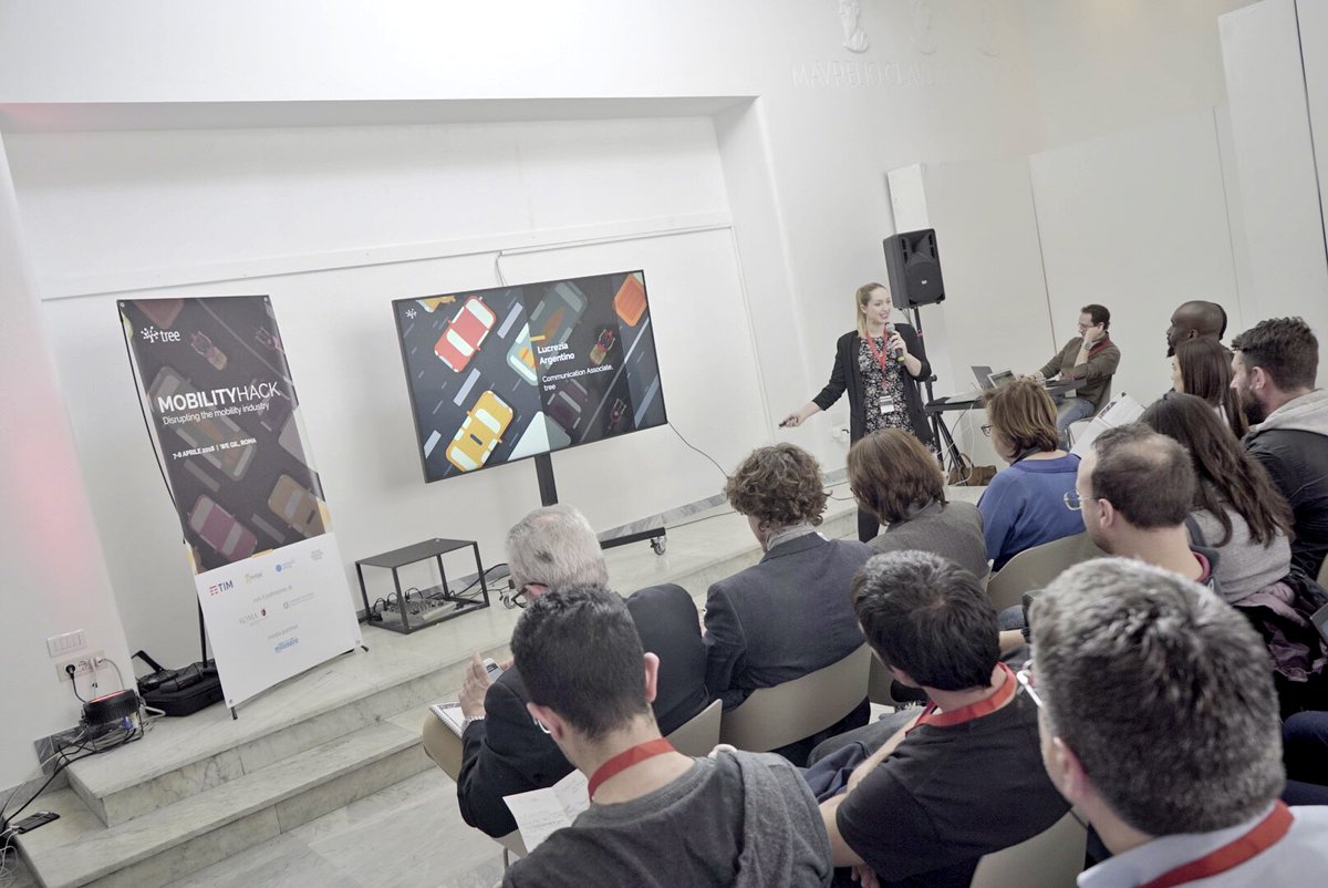 opinnoitaly's tweet photo. Apre la Pitch Session @largentino_ con presentazione della Giuria insieme a @flavia_marzano che ricorda @postoccupato contro la violenza sulle donne. Benvenuti all'ultimo step di #MobilityHACK • @timwcap @mytaxi_it @campuspartyIT @RomaStartup @Roma @AgidGov @millionaireit https://t.co/rDwmPCTuEi