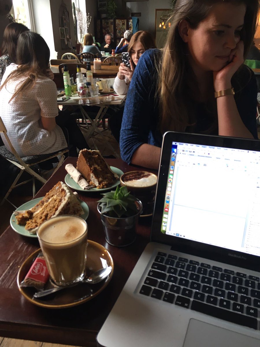 DaphneMermans's tweet photo. Who said the life of a PhD student is tough?! 🍰 https://t.co/ZJ1y0O4xLr