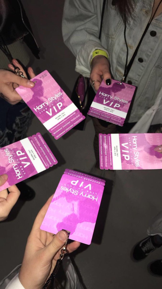 qsjle's tweet photo. RT IN 5 SECONDS FOR GOOD LUCK https://t.co/hGkvOZWs5o