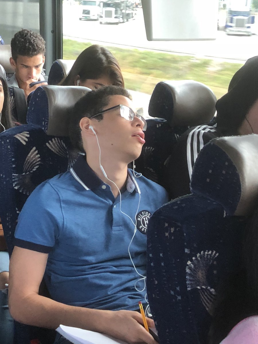 JPTHOSA1718's tweet photo. Very sleepy while on our way back from states 😴😴 https://t.co/amtdOx2JMw