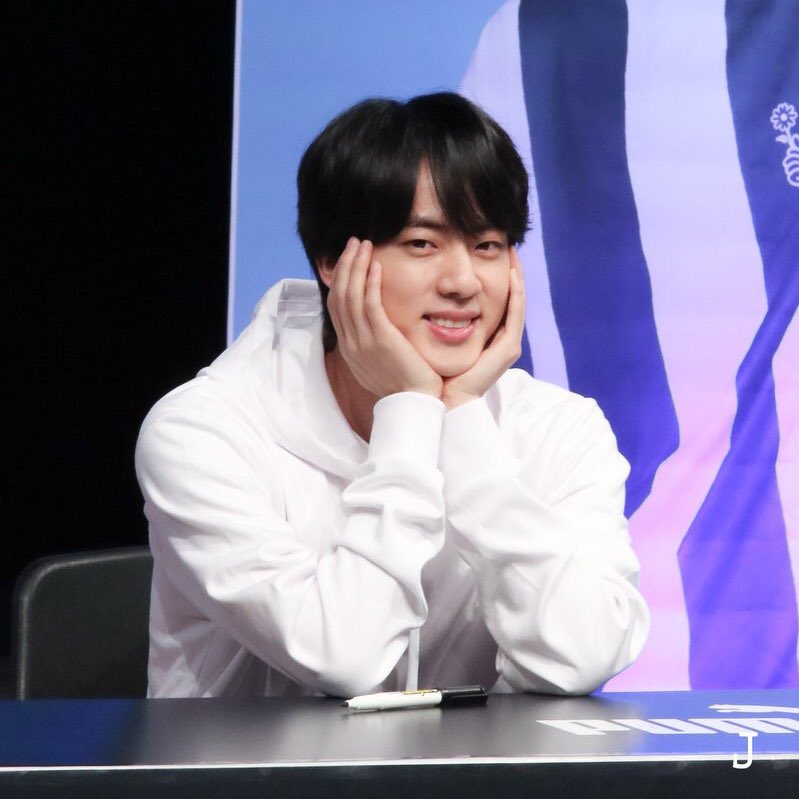 _Missis_ERMY_'s tweet photo. Mood: помирать с темноволосых бантанов
#Euphoria #PUMAxBTS #PUMA_Fansign #BTSpopStan #BTSxPUMAFansign #LOVEYOURSELF_WONDER https://t.co/DdviwXoWdX