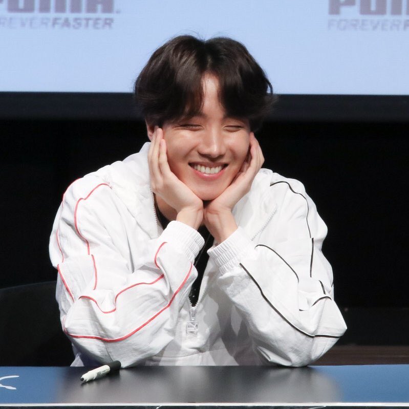 _Missis_ERMY_'s tweet photo. Mood: помирать с темноволосых бантанов
#Euphoria #PUMAxBTS #PUMA_Fansign #BTSpopStan #BTSxPUMAFansign #LOVEYOURSELF_WONDER https://t.co/DdviwXoWdX