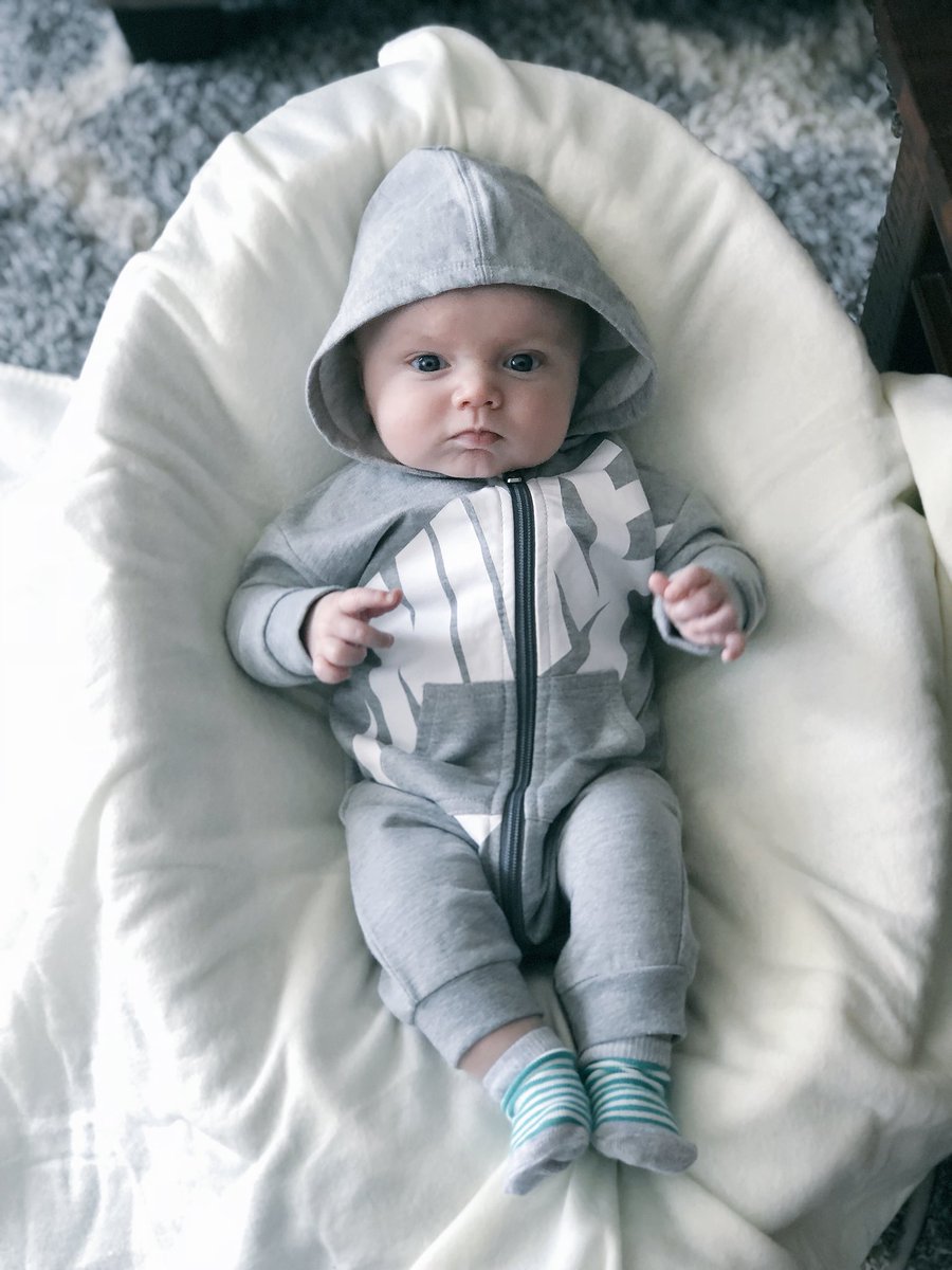 britt_mcginnis's tweet photo. Fresh🤘🏼✔️ #liamdaniel #nikebaby https://t.co/YtdI8GR0LK