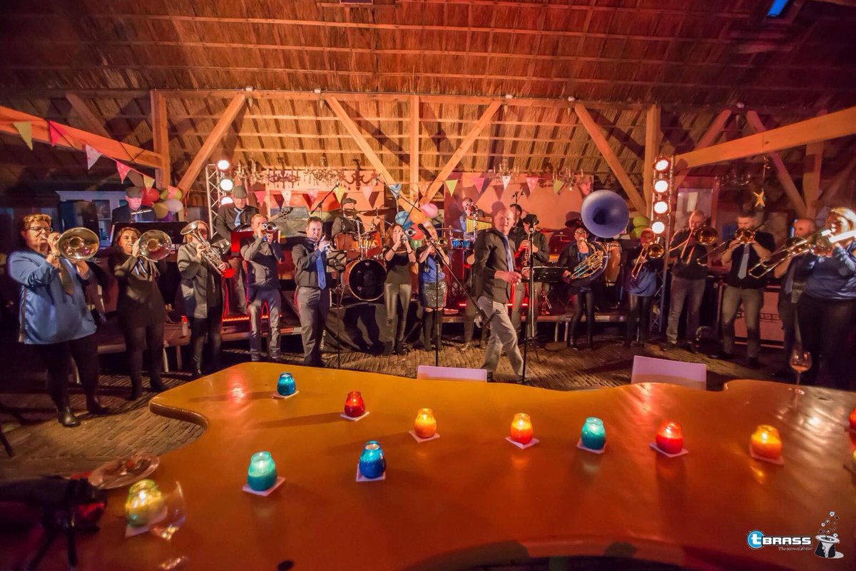 Wat een heerlijk optreden hebben we gister gehad #priveparty #oppenhuizen #feestje