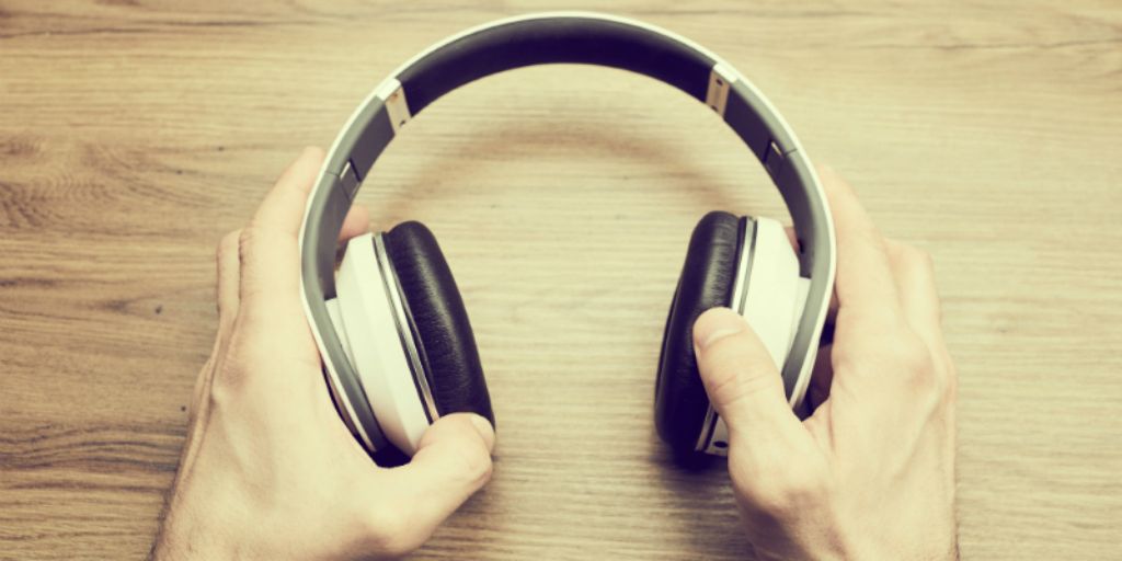 TrainingJournal's tweet photo. Audio interview: @amirelion on #virtual humans, #AI, #BlackMirror and more. https://t.co/XdDL2NTYTF https://t.co/e2ElJ8DM9p