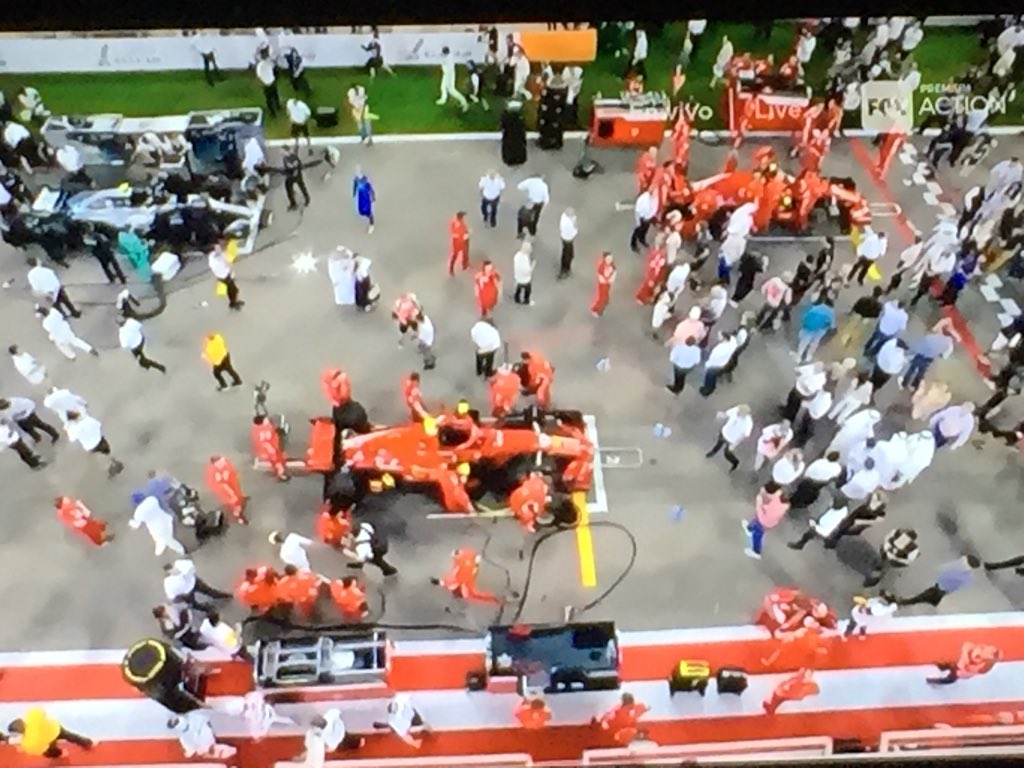 MoniFurlan's tweet photo. Buenos días formuler@s!! Esperando el comienzo del #GpBahrain
A disfrutar !
#GoAlo https://t.co/D9oaoYSltQ