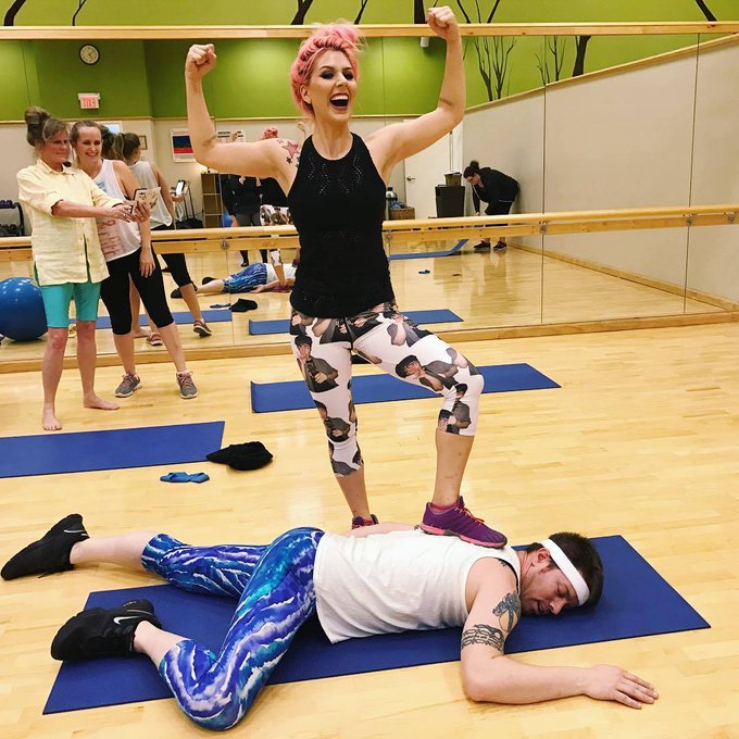 Watch Annalee Belle's leaked NSFW photo on TwXstars