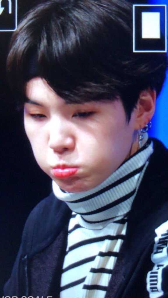 Dimpzz10's tweet photo. Squishy baby Yoongi.....
#yoongi #BTS #PremiosMTVMIAW #MTVBRKPOPBTS #PUMAxBTS suga #PumaFansign #PUMA_Fansign #PUMAxBTS https://t.co/HMl1SnAHXI