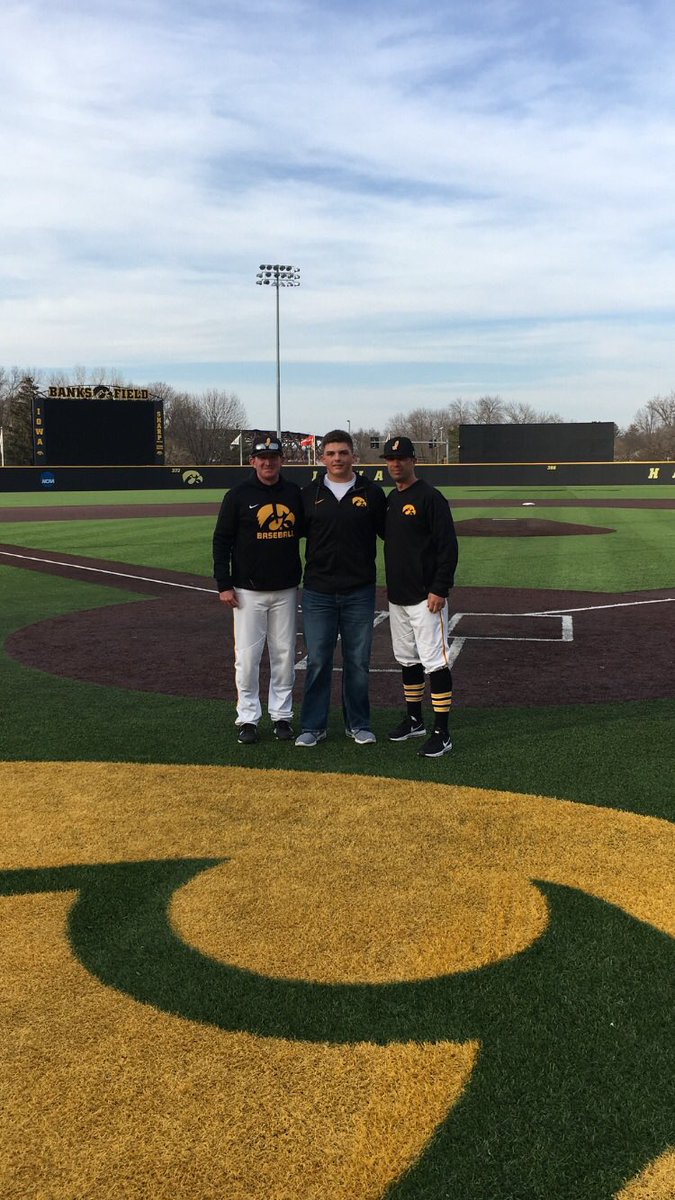 JaredT_15's tweet photo. I’m blessed to announce that I have committed to the University of Iowa to further my academic and baseball careers. I would like to thank my family, friends, and coaches for everything they have done. @UIBaseball 🐤#gohawks https://t.co/6PrVhnVycl