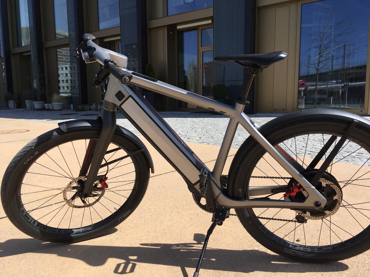 4dgeek's tweet image. Der neue #Stromer ST5 am #Urban_Bike_ZH
Ein cooles Gefährt :-)