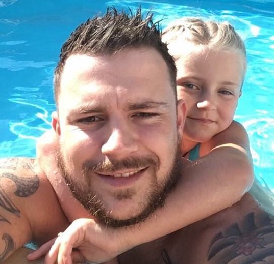 WalesOnline's tweet photo. Brave little girl urges people to speak-up over depression after Daddy's death

https://t.co/IGOBRQlrYB https://t.co/24XllYUhGr