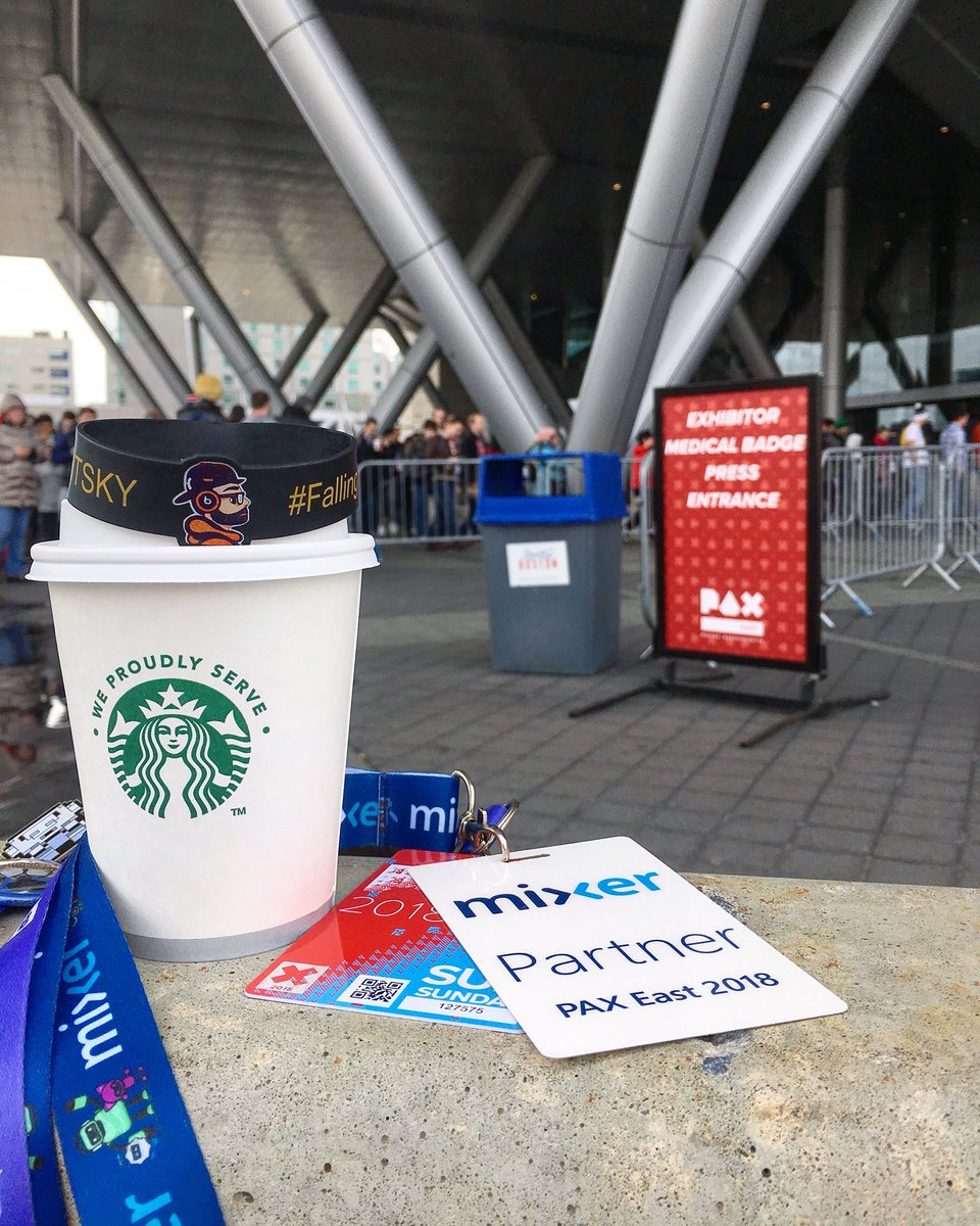 Nite5ky's tweet image. Final day of #paxeast2018 almost makes me sad. Let’s squeeze the best out of it. I’ll see you at @watchmixer lounge I got one last band to give. #boston #reallycold #hallospring?