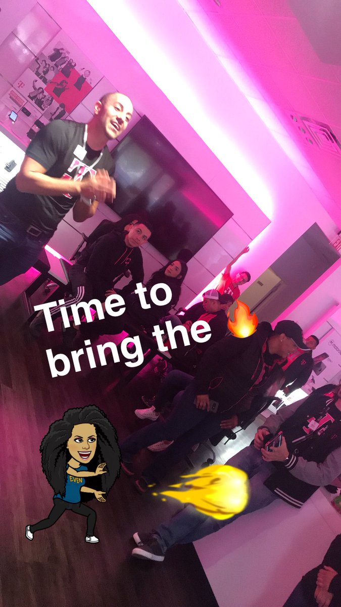 lenakimble1's tweet photo. Sunday funday! Up with the best of them #JusticeLeague #unstoppable #TMobileConnect #digitallyaccelerated @CeahJustice https://t.co/hTUR36LJSZ