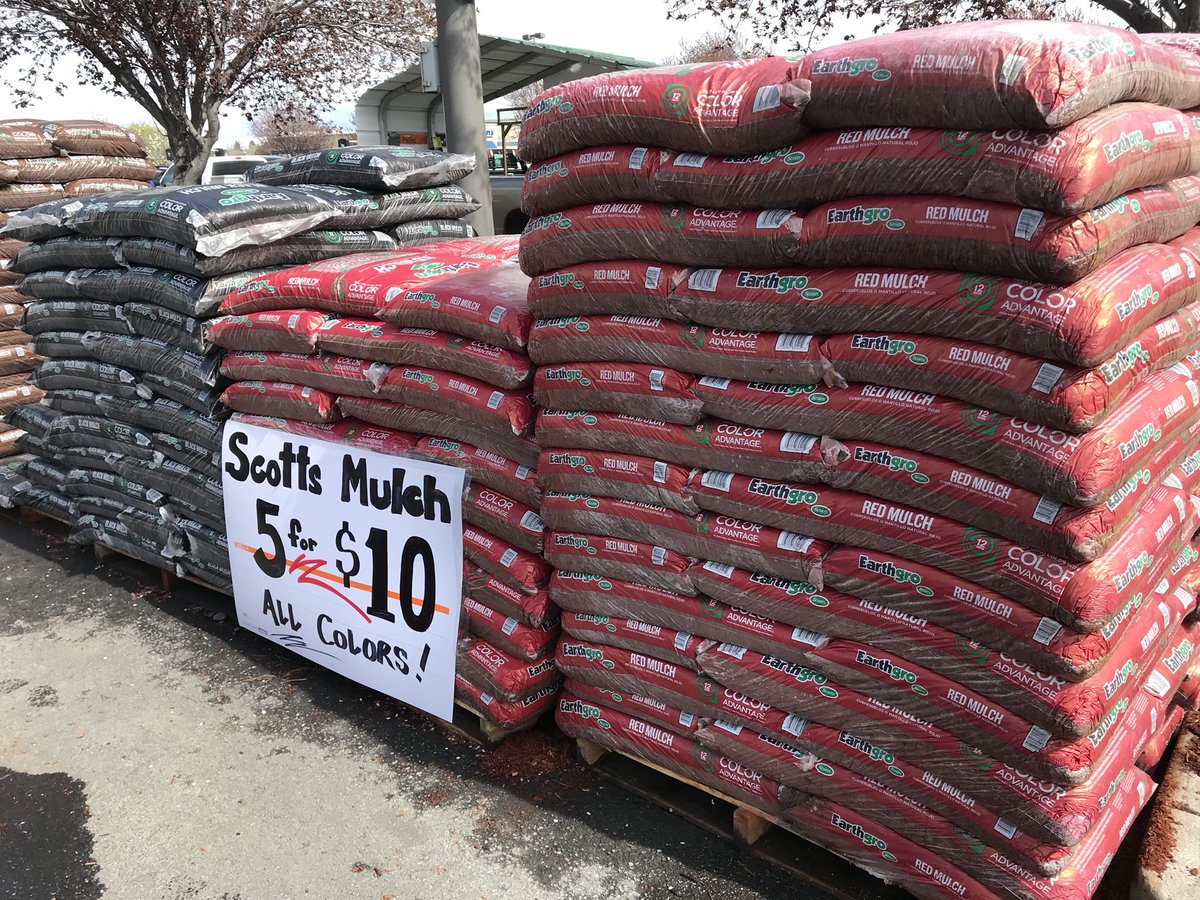 JeffWoodard4031's tweet image. We still have plenty of mulch at a smoking deal for your needs here at The HomeDepot in Hermiston  #PNWSBF