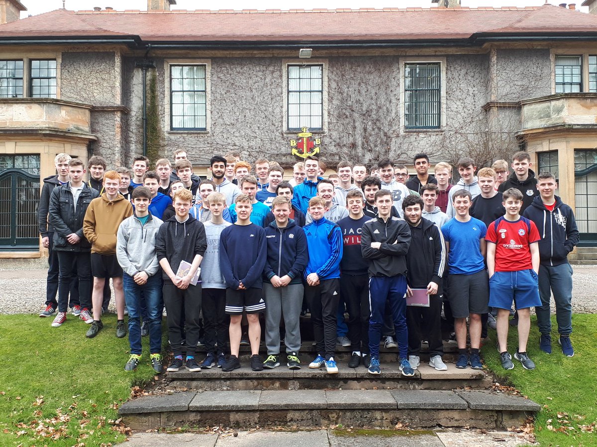 alanBBScotland's tweet photo. Congratulations to the 52 new Queen's Men from the Mid Scottish Area, who have completed their final #QueensBadge course this weekend @CarronvaleHouse Really nice bunch of lads, all a credit to their Companies and a pleasure to work with. #awardsaware #faithinyoungpeople https://t.co/Cj0LixpVzI