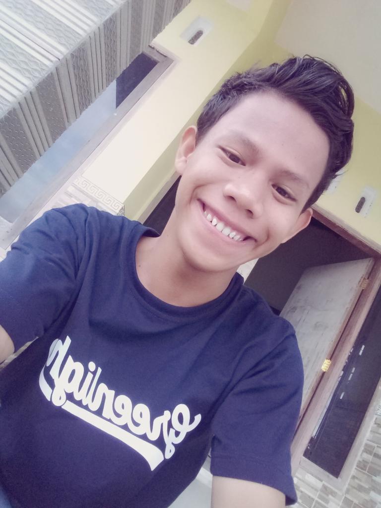 safiisahli's tweet photo. @qIJhpychNBmHfRQ aku ya sex whatsApp .085335490793 https://t.co/x8NS1Ar9FQ