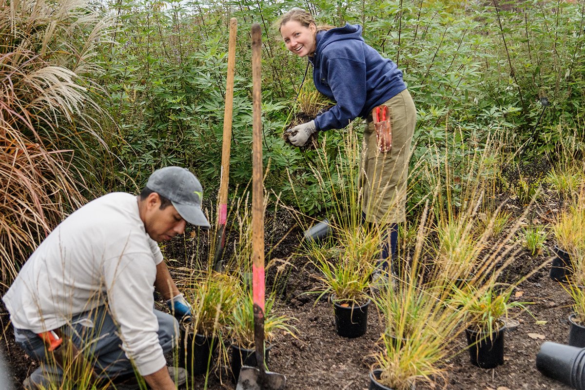 chicagobotanic's tweet image. April is #SafeDiggingMonth in Illinois. Spread the word and keep your family and neighbors safe. #Call811 to locate buried utility lines. illinois1call.com #CallorclickBeforeYouDig @JULIE1call