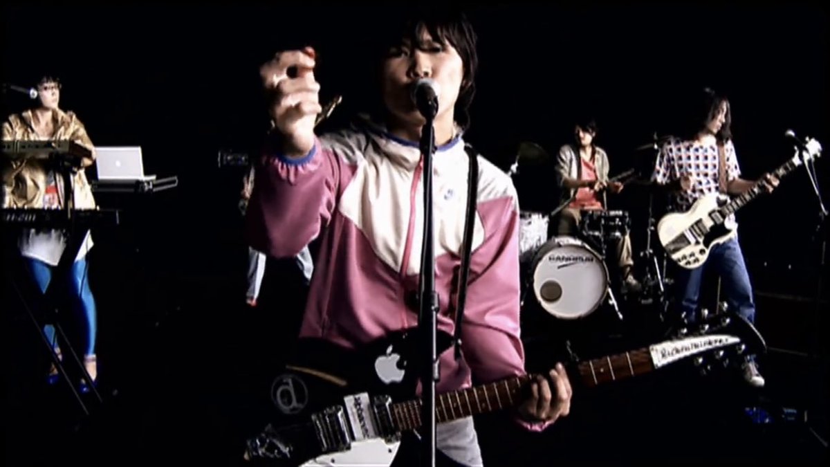 gomamiso_dango's tweet photo. 昔の山口一郎と平沢進ってどこか似てるとこある…ない？(多分髪型と服装) https://t.co/YY812sjOFV