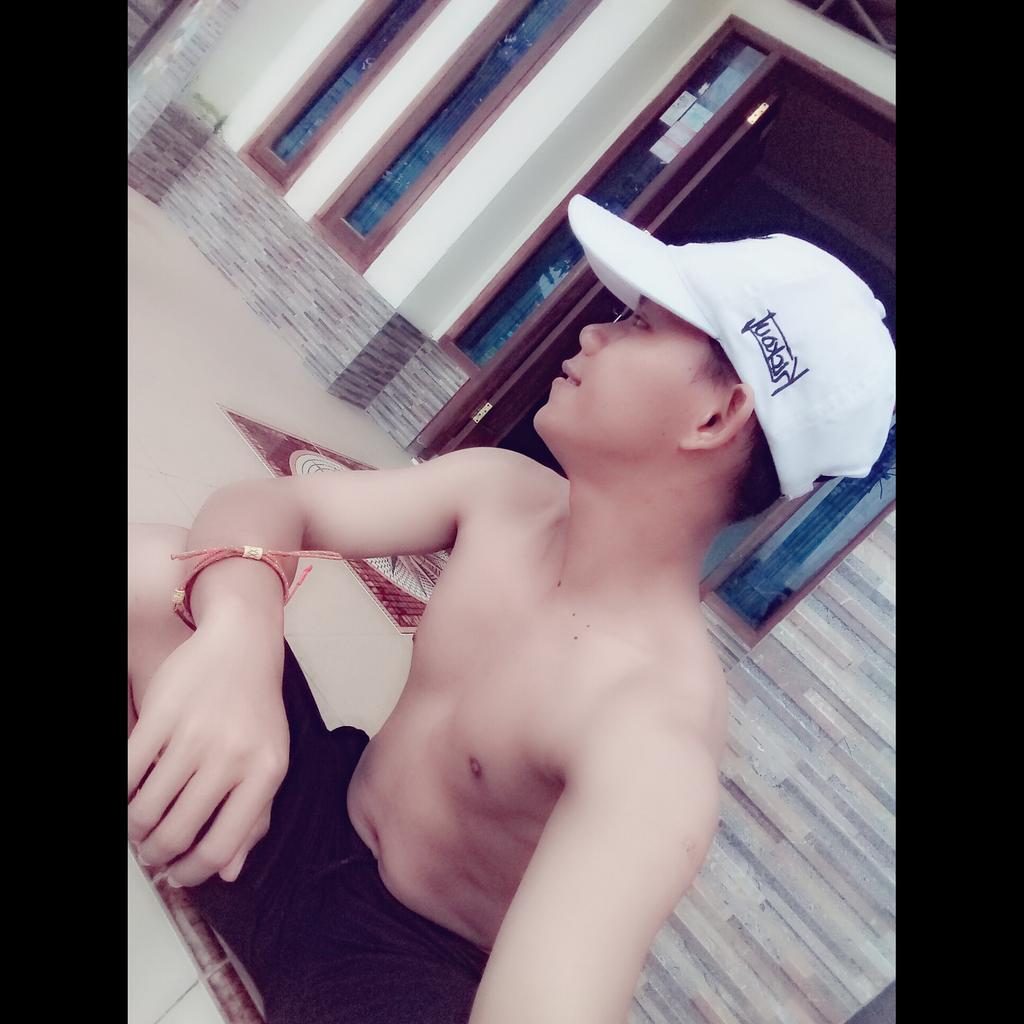 safiisahli's tweet photo. @Sigitmassage sex aku ya whatsApp 085335490793 https://t.co/81fEGJqfNy