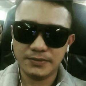 RhieryLee's tweet photo. OMG! Kamu harus melihat ini. #BIGOLIVE > take me or him??.  
https://t.co/Bo4M97oTOJ https://t.co/Q1sA4jpbYC